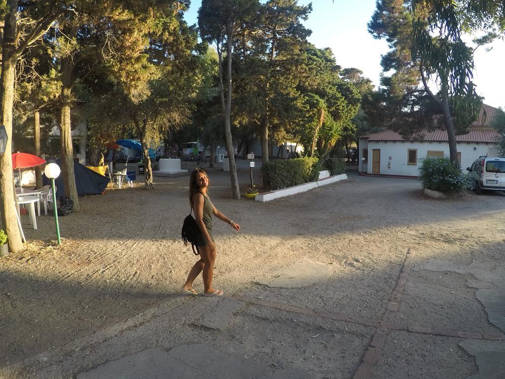Camping B&B Gioiosa 焦约萨马雷阿 外观 照片