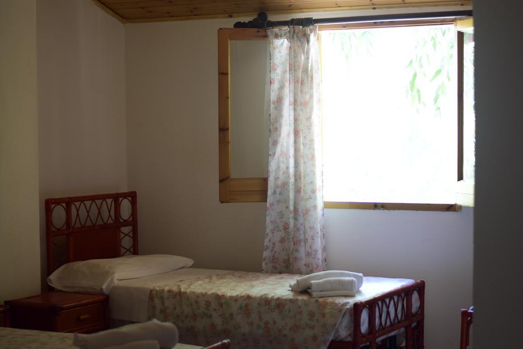 Camping B&B Gioiosa 焦约萨马雷阿 外观 照片
