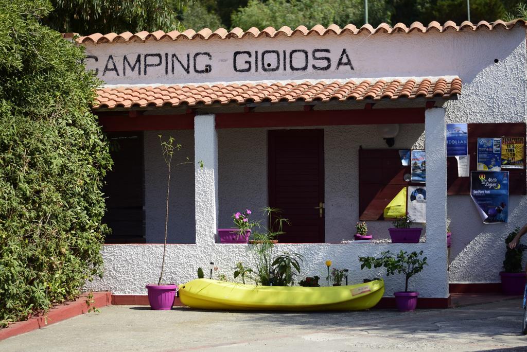 Camping B&B Gioiosa 焦约萨马雷阿 外观 照片