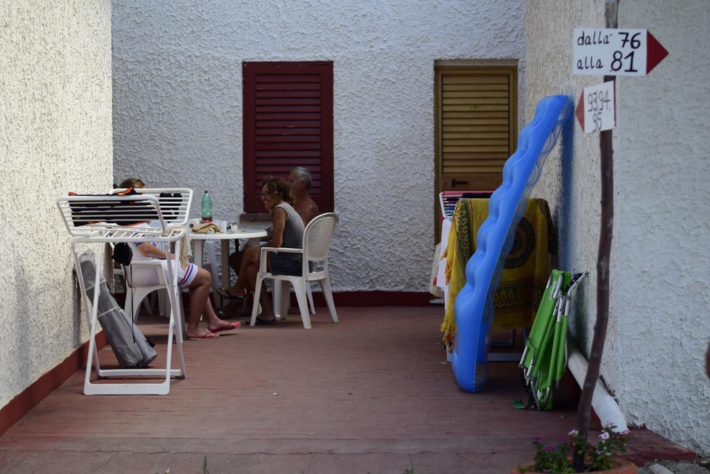 Camping B&B Gioiosa 焦约萨马雷阿 外观 照片
