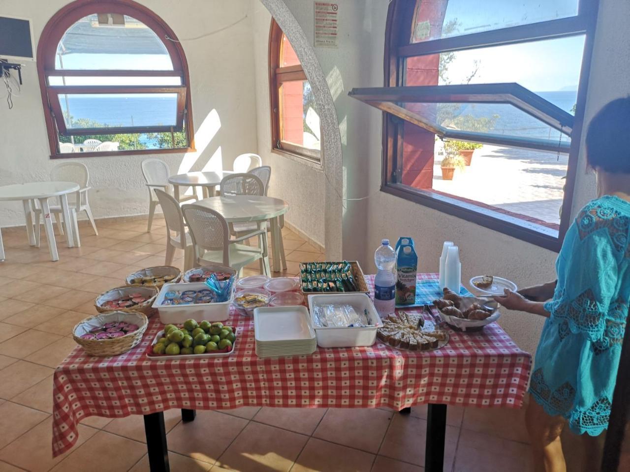 Camping B&B Gioiosa 焦约萨马雷阿 外观 照片