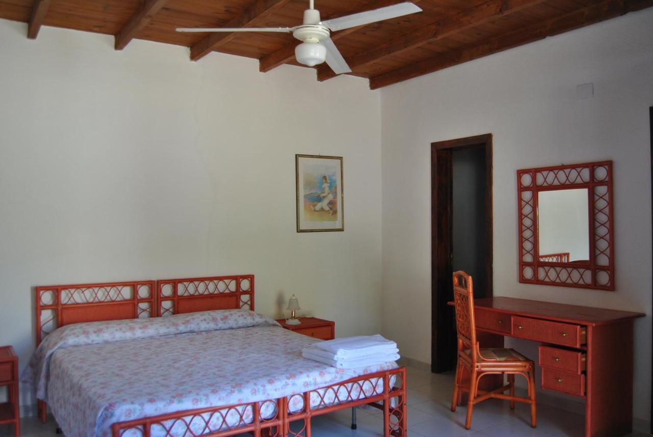 Camping B&B Gioiosa 焦约萨马雷阿 外观 照片