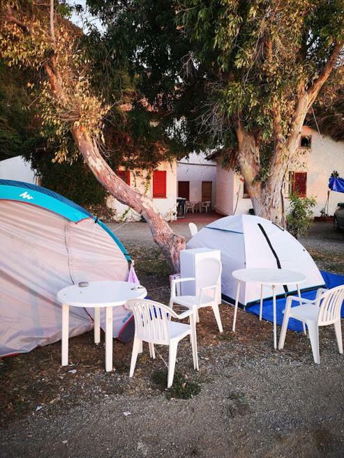 Camping B&B Gioiosa 焦约萨马雷阿 外观 照片